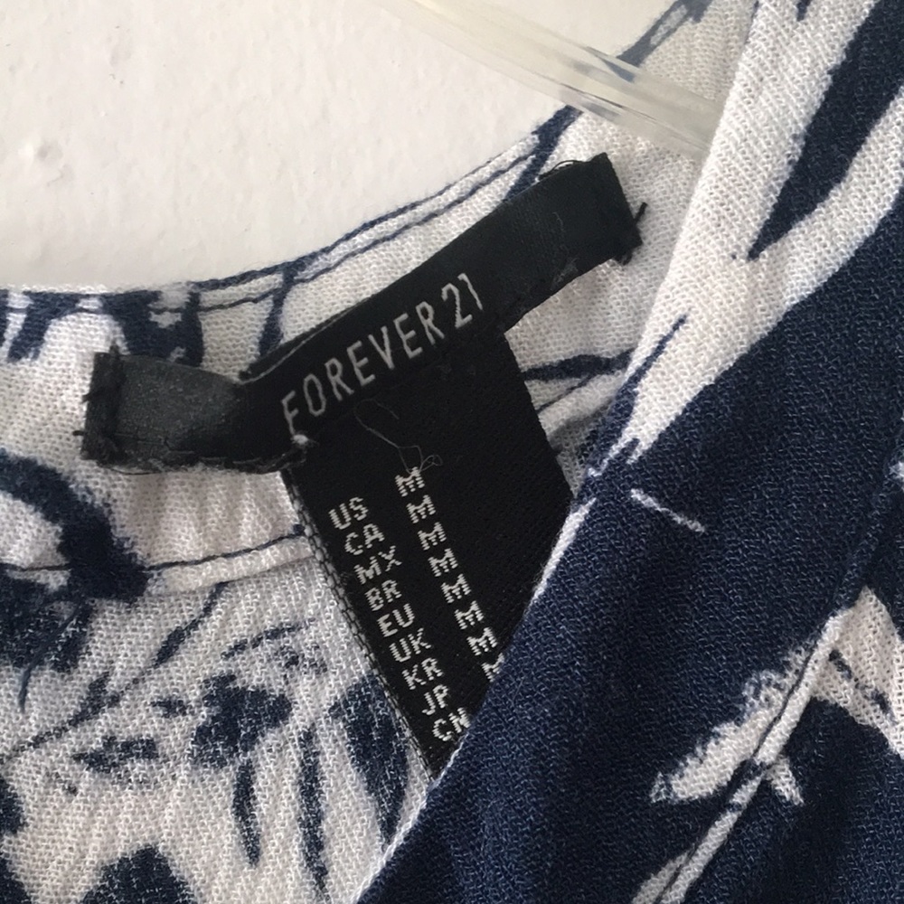 🆕LISTING: NEVER BEEN WORN TROPICAL F21 TANK - Picture 3 of 5